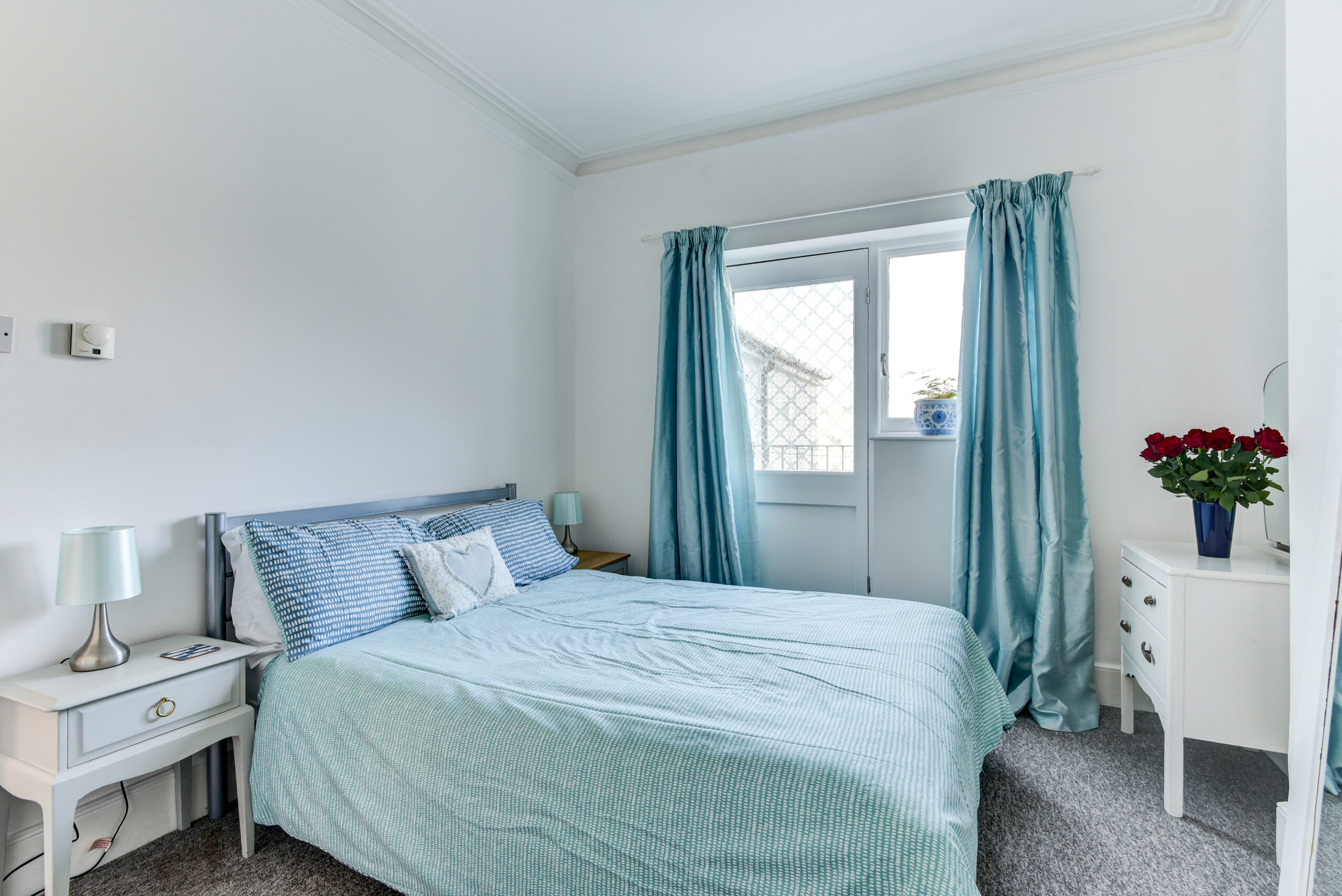Warwick Gardens Apartment photo 3