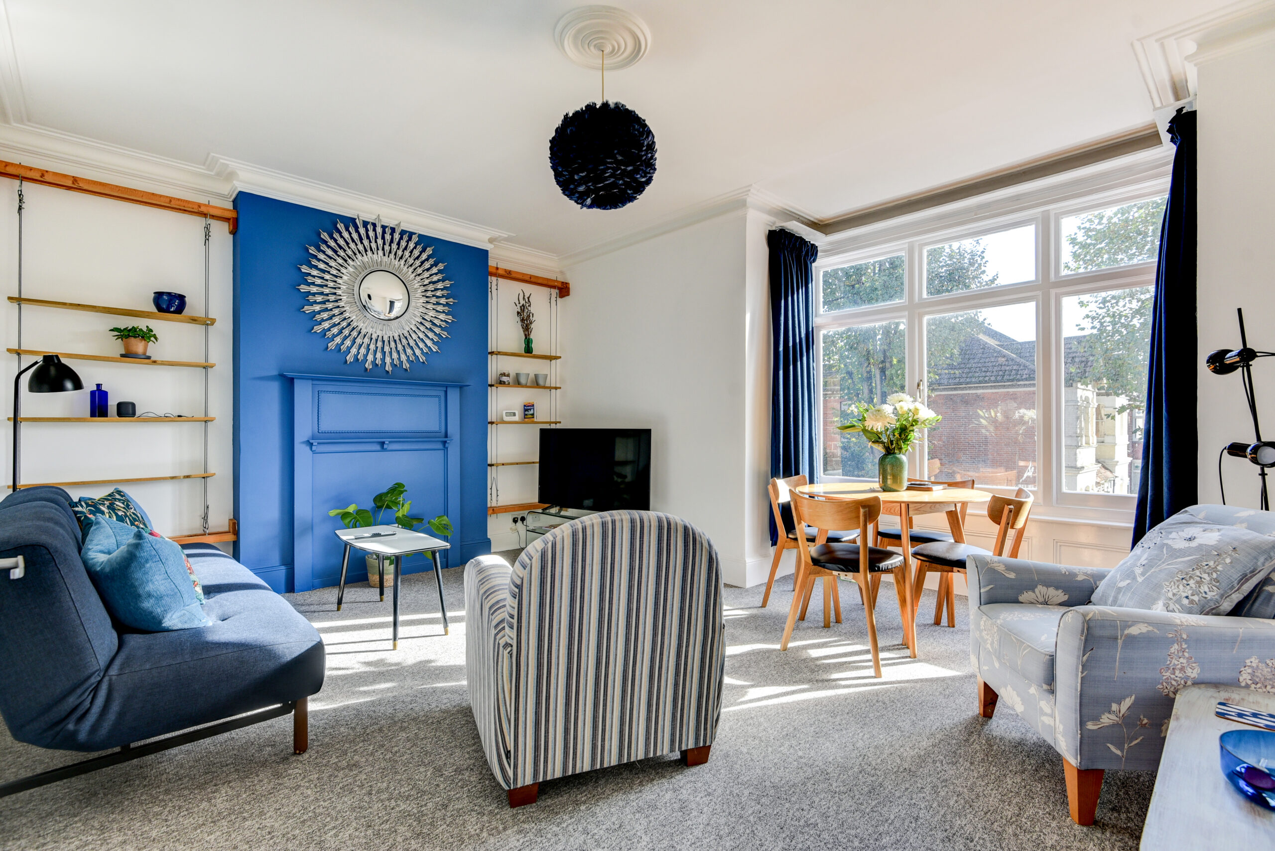 Warwick Gardens Apartment photo 2